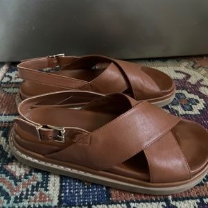 Alohas marshmallow tan sandals